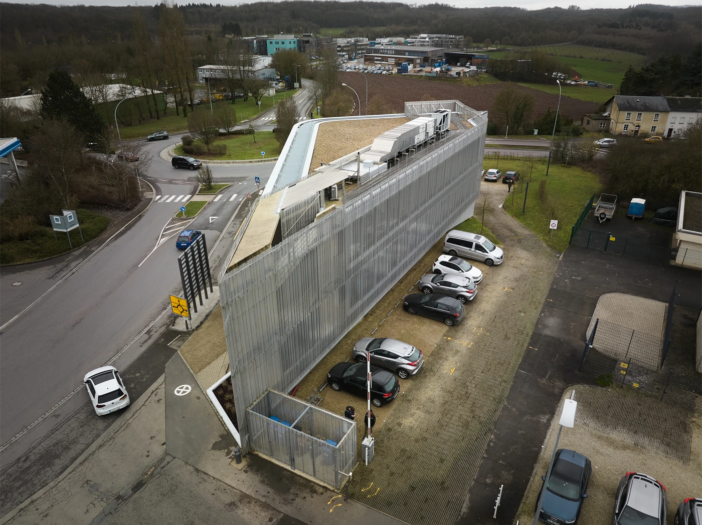 SCHNEIDER IT MANAGEMENT 2023-01-10 Graphics Office Pictures DJI_0458