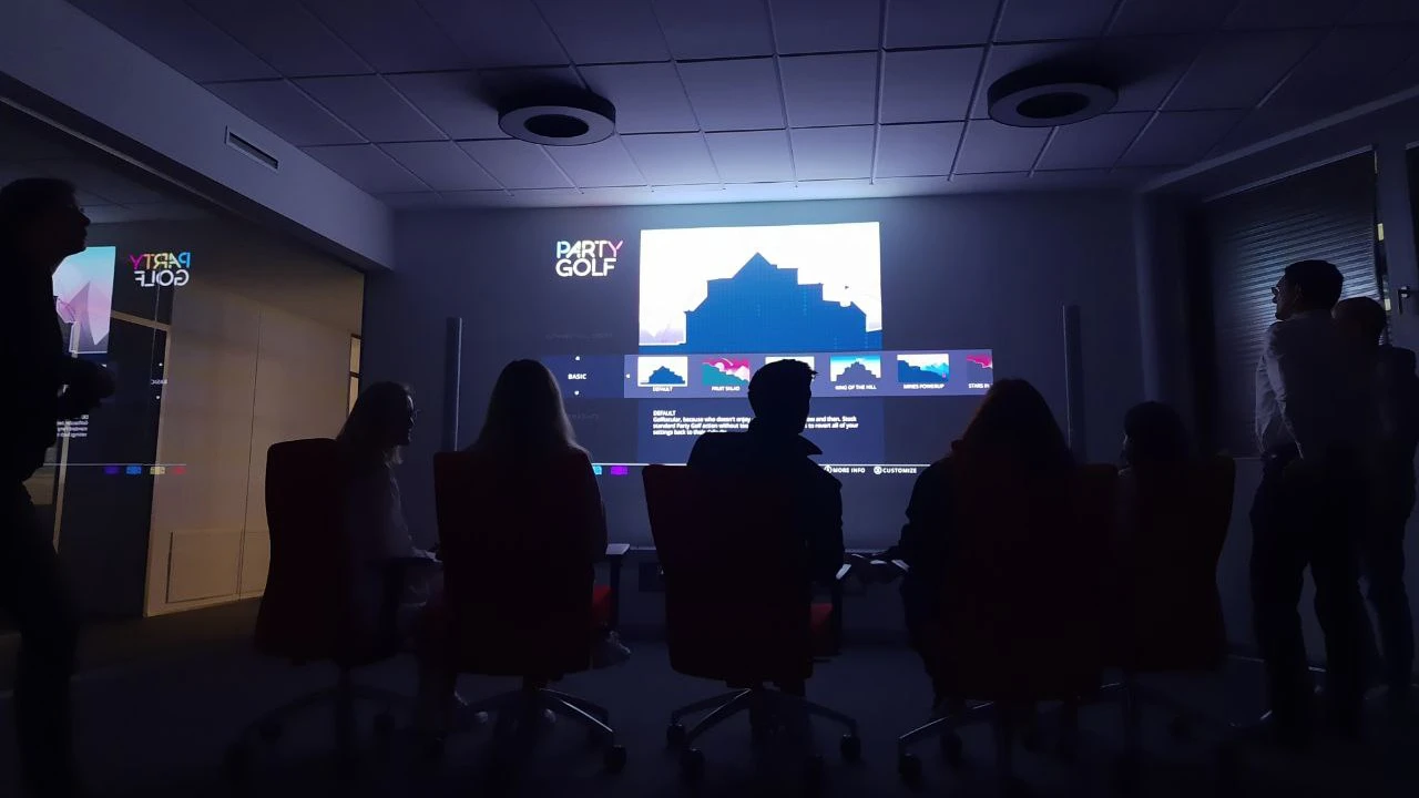 SCHNEIDER IT MANAGEMENT 2023-01-14 Graphics Game Room1